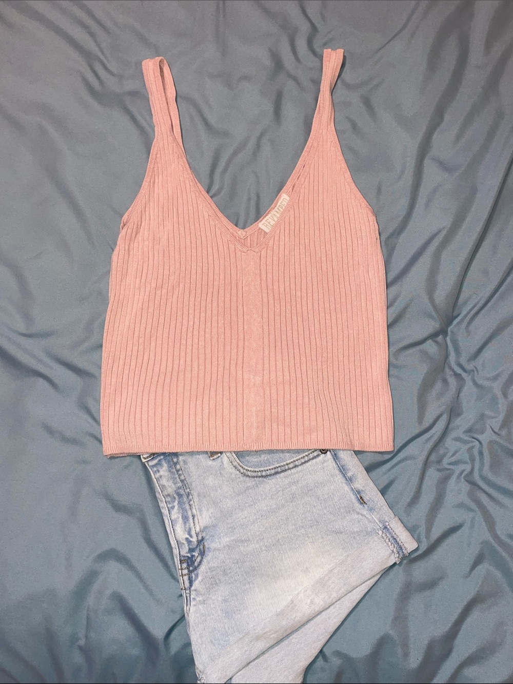 NWOT Ribbed V-Neck Crop Tank Top - Blush Pink